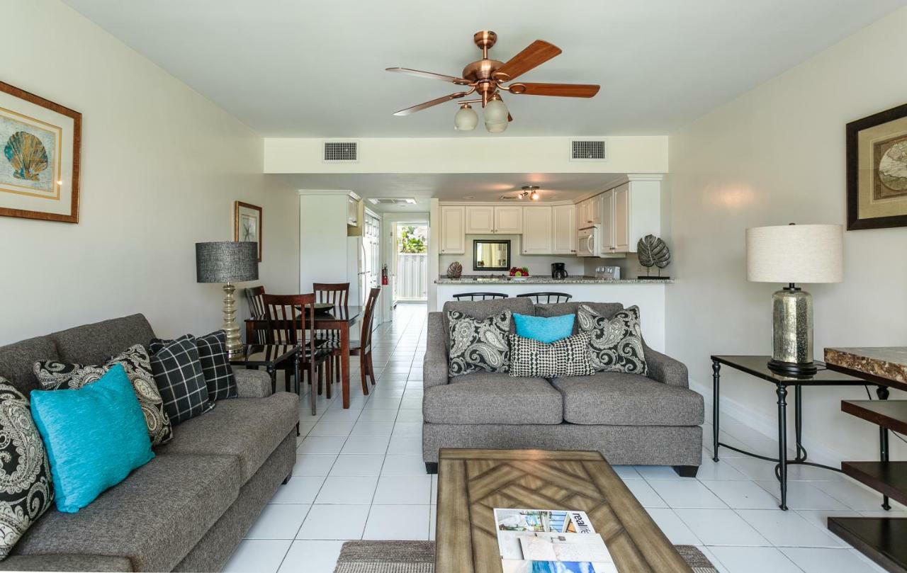Beach Living At Island Pine Villas Blp George Town Ngoại thất bức ảnh